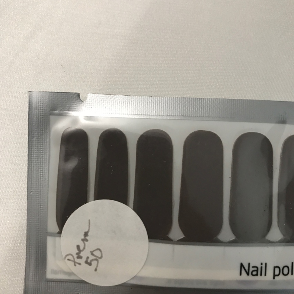 Premium polish nail strips like dark taupe 💅 - Picture 3 of 9